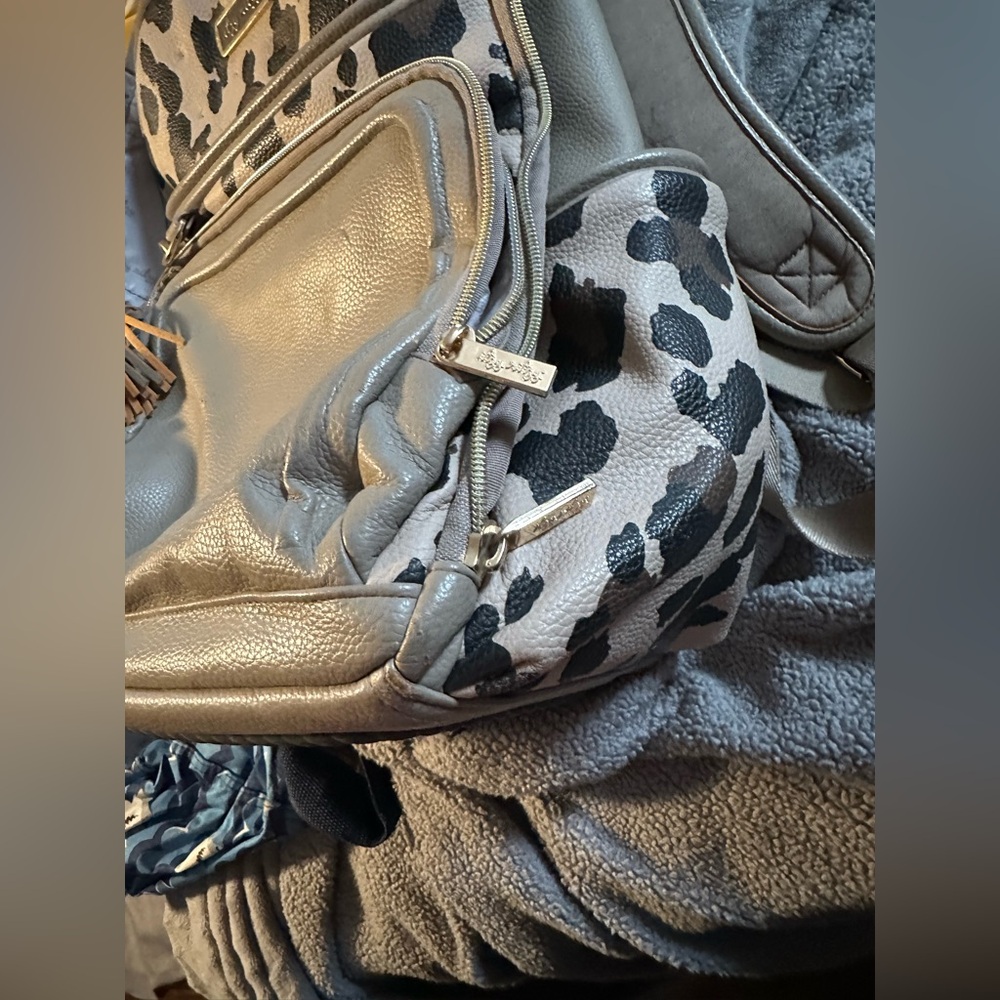 Itzy Ritzy Backpack - Picture 4 of 16